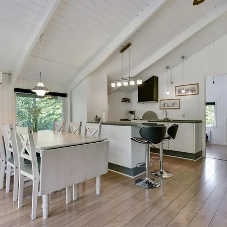 Σπίτι διακοπών Yngve - 56-5km From The Sea By Interhome
